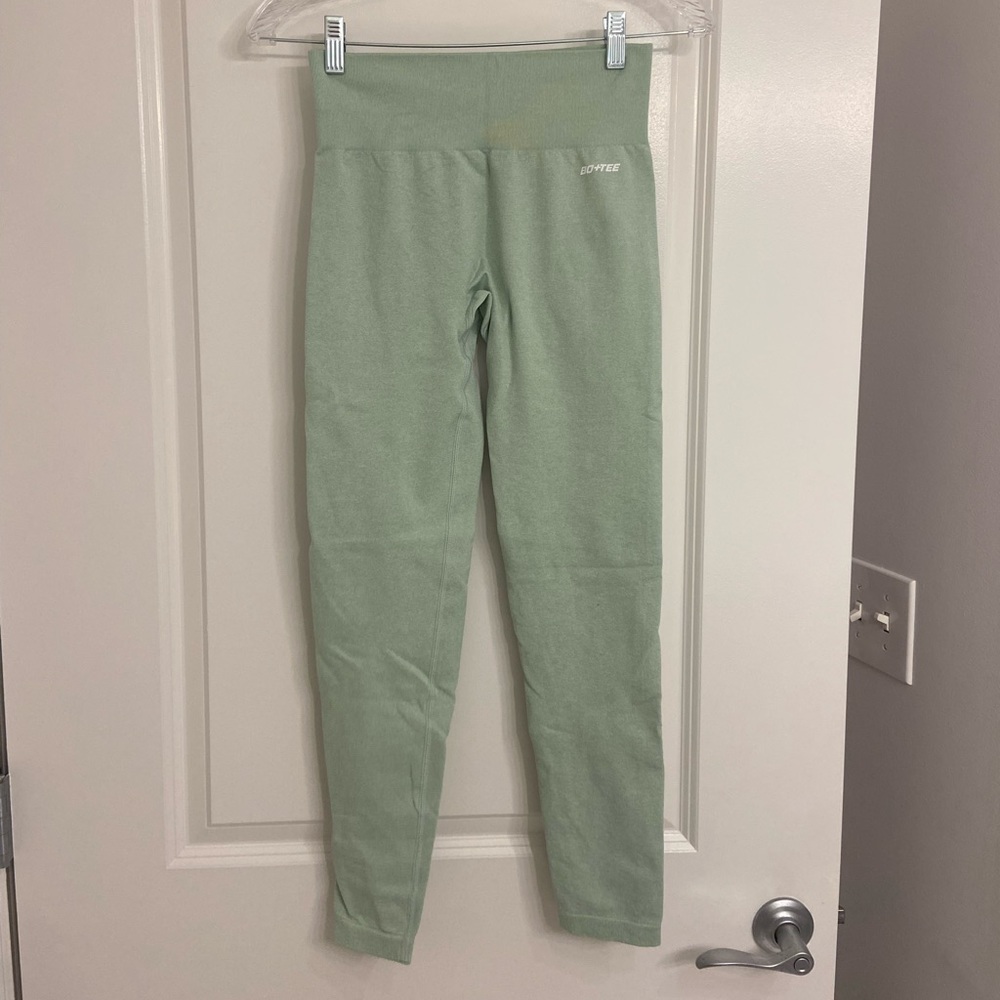 Bo+Tee Commitment Leggings